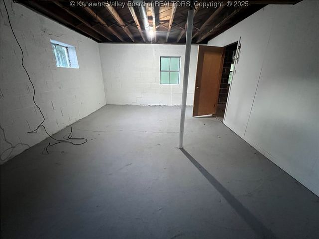 130 Moran Avenue, Dunbar, WV 25064