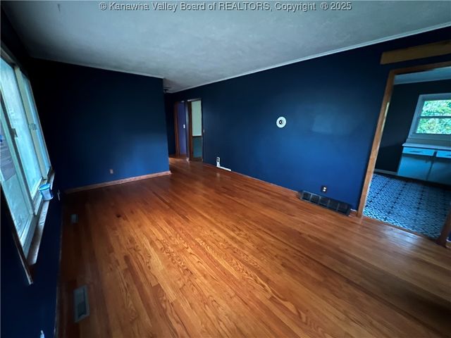 130 Moran Avenue, Dunbar, WV 25064