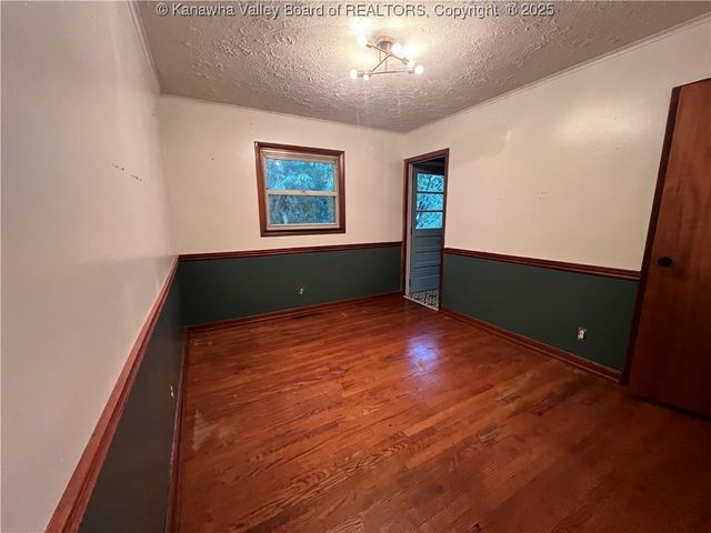 130 Moran Avenue, Dunbar, WV 25064