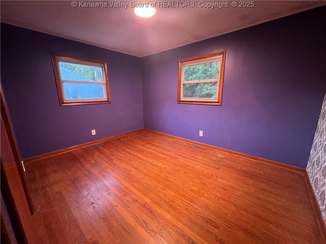 130 Moran Avenue, Dunbar, WV 25064