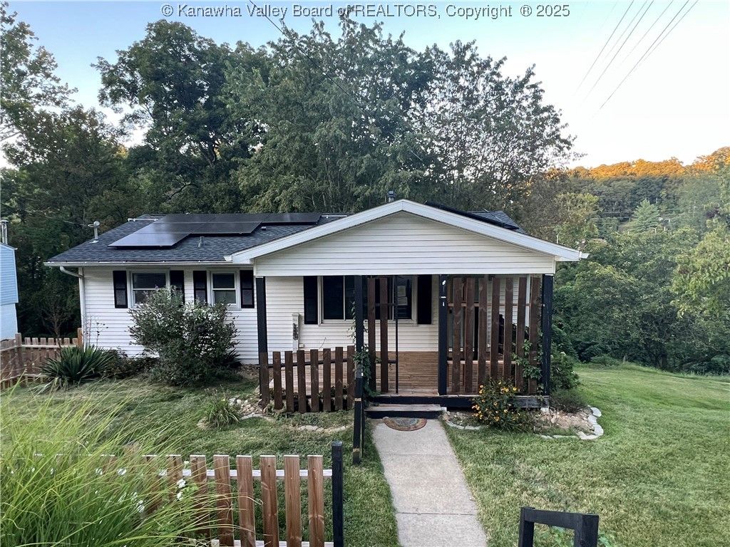 130 Moran Avenue, Dunbar, WV 25064