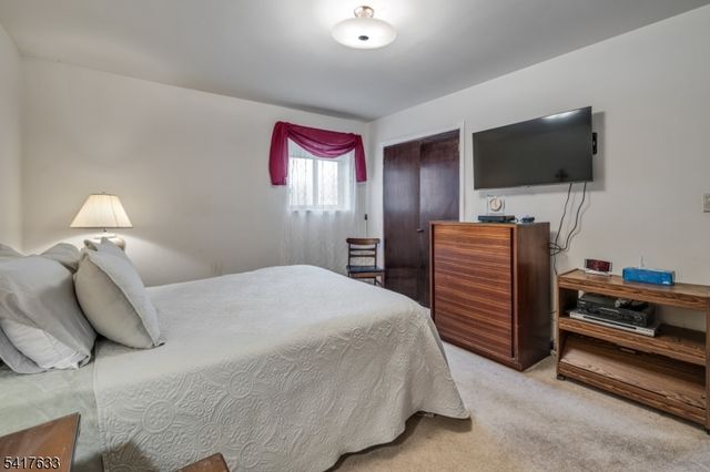 10 Falcon Rd, Mount Olive Twp., NJ 07836