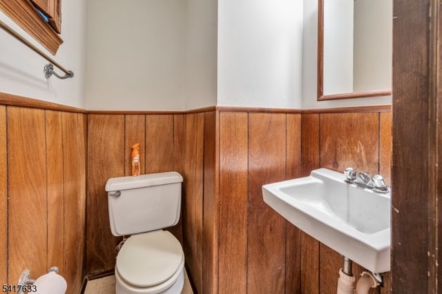 10 Falcon Rd, Mount Olive Twp., NJ 07836