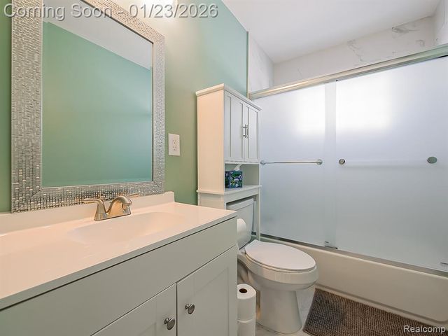 8170 Gerald Avenue, Warren, MI 48093