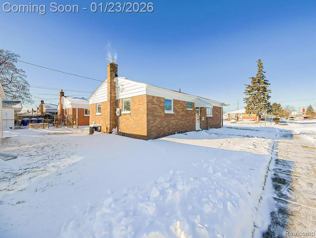 8170 Gerald Avenue, Warren, MI 48093