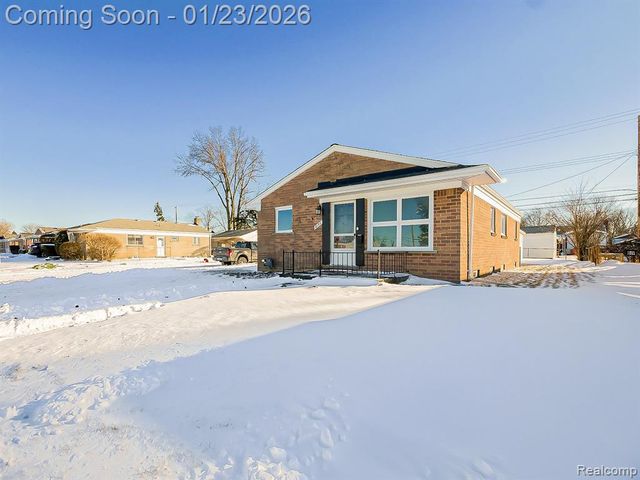 8170 Gerald Avenue, Warren, MI 48093