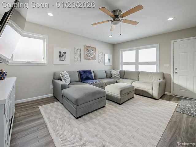 8170 Gerald Avenue, Warren, MI 48093