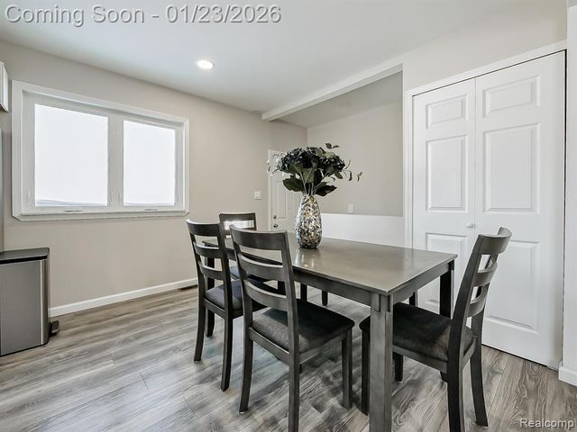 8170 Gerald Avenue, Warren, MI 48093