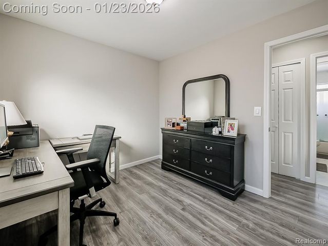 8170 Gerald Avenue, Warren, MI 48093