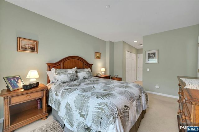 189 Forest 112, Paramus, NJ 07652