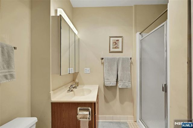 189 Forest 112, Paramus, NJ 07652