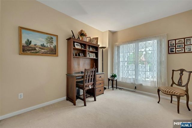 189 Forest 112, Paramus, NJ 07652