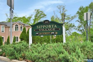 189 Forest 112, Paramus, NJ 07652