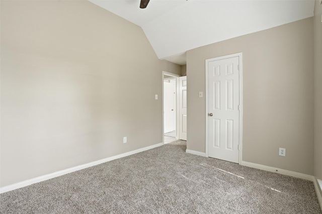 4015 Lakepointe Forest Drive, Seabrook, TX 77586