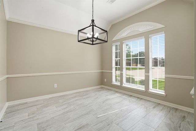 4015 Lakepointe Forest Drive, Seabrook, TX 77586