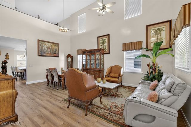 1541 Birdie DR, Naples, FL 34120