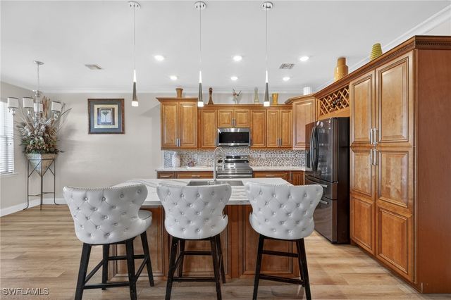 1541 Birdie DR, Naples, FL 34120