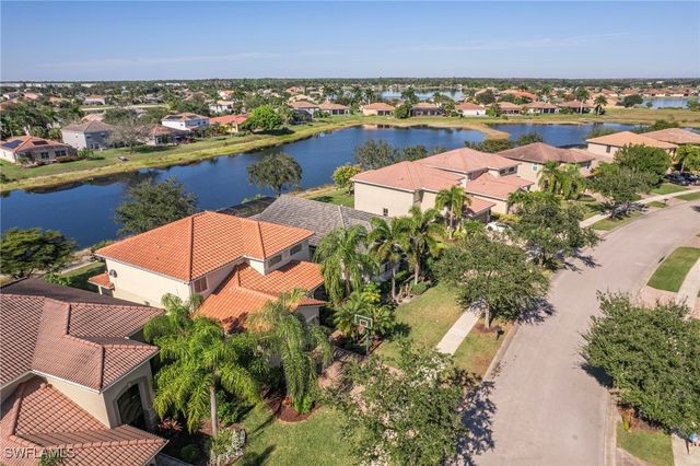 1541 Birdie DR, Naples, FL 34120