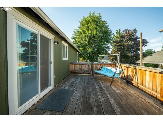 1580 S 60TH St, Springfield, OR 97478