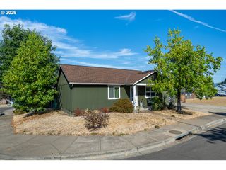 1580 S 60TH St, Springfield, OR 97478