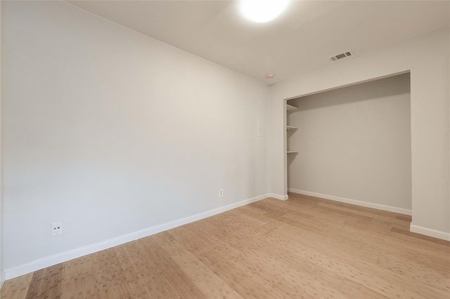 2500 Burleson RD 512, Austin, TX 78741
