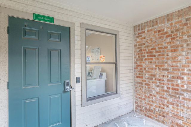 2500 Burleson RD 512, Austin, TX 78741