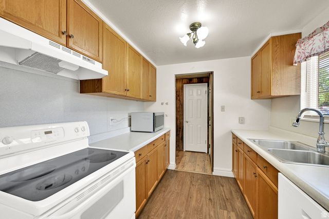 1004 ENGLEWOOD DR, Brigham City, UT 84302