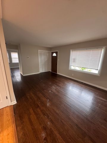 18748 Wentworth Avenue, Lansing, IL 60438