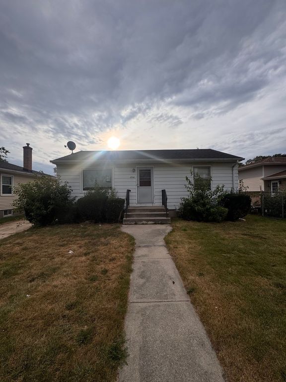 18748 Wentworth Avenue, Lansing, IL 60438