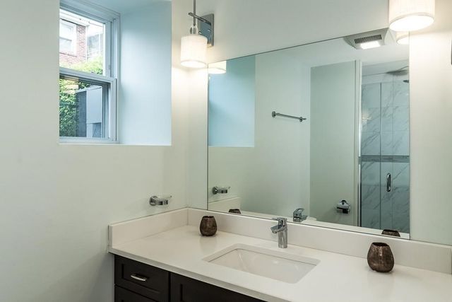 10 Nantasket Ave 1, Boston, MA 02135
