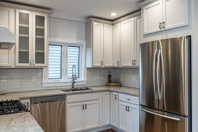 10 Nantasket Ave 1, Boston, MA 02135