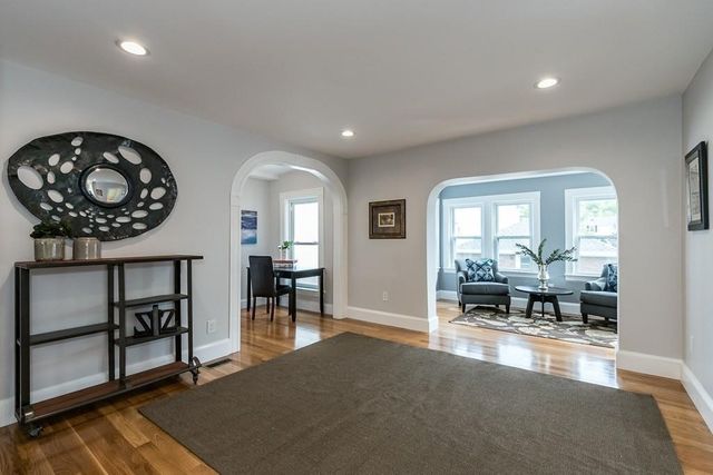 10 Nantasket Ave 1, Boston, MA 02135