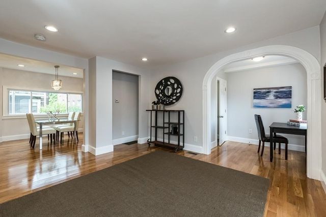 10 Nantasket Ave 1, Boston, MA 02135