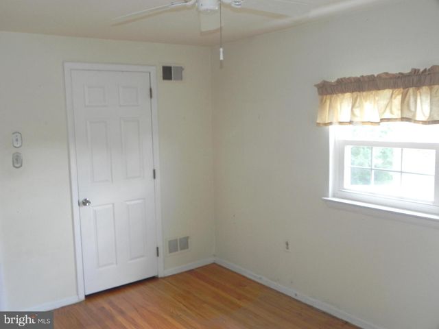 717 FISKE LN, Newark, DE 19711