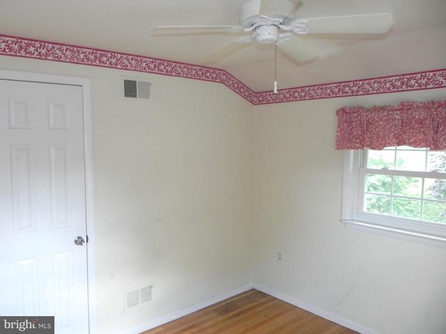 717 FISKE LN, Newark, DE 19711
