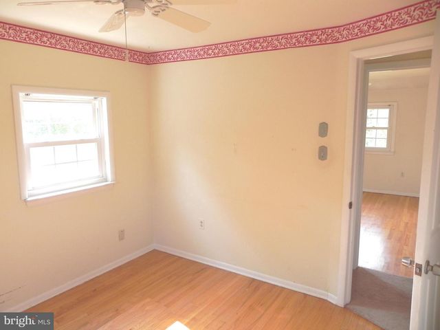 717 FISKE LN, Newark, DE 19711