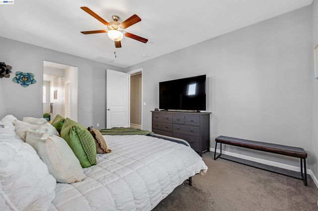 1589 Friendly St, Manteca, CA 95337