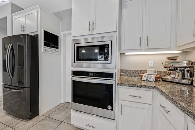 1589 Friendly St, Manteca, CA 95337