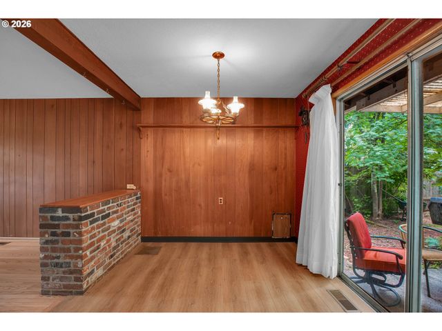 16714 Ne WASCO St, Portland, OR 97230