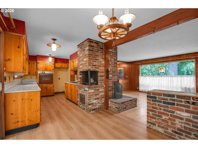 16714 Ne WASCO St, Portland, OR 97230