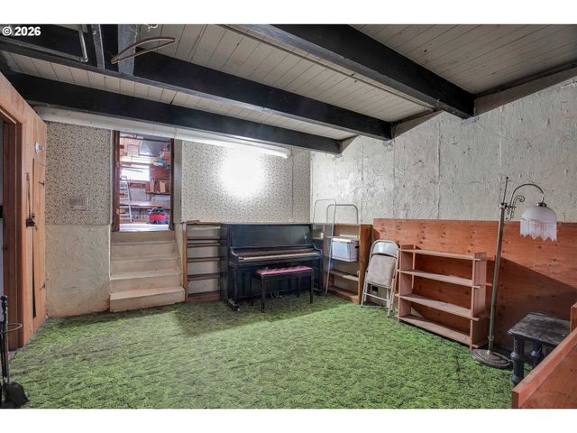 16714 Ne WASCO St, Portland, OR 97230