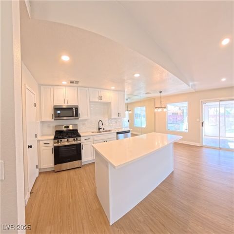 5236 Shasta Daisy Street, North Las Vegas, NV 89031