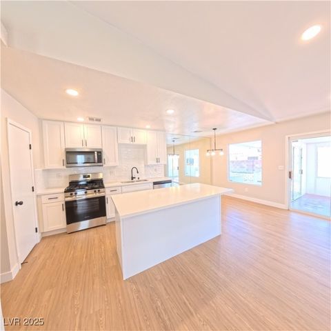 5236 Shasta Daisy Street, North Las Vegas, NV 89031