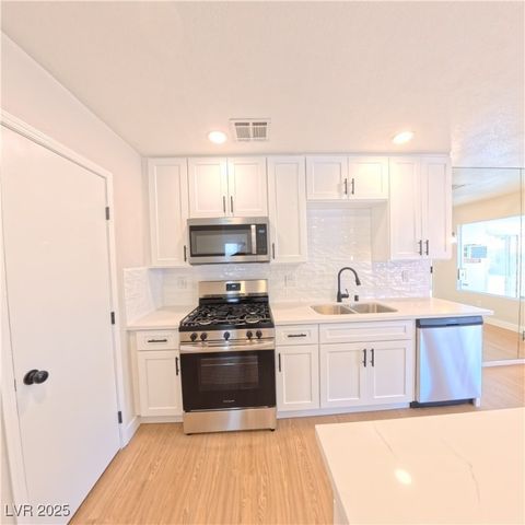 5236 Shasta Daisy Street, North Las Vegas, NV 89031