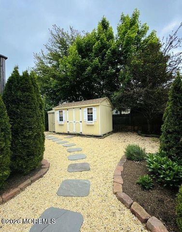 18 Meadowbrook Avenue, Rumson, NJ 07760