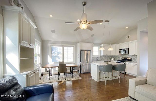 18 Meadowbrook Avenue, Rumson, NJ 07760