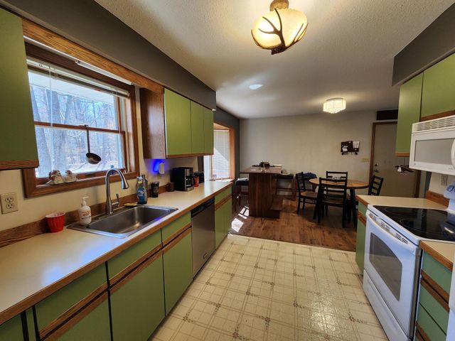 5206 Wolf Lane, Farwell, MI 48622