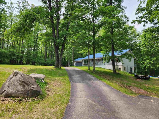 5206 Wolf Lane, Farwell, MI 48622