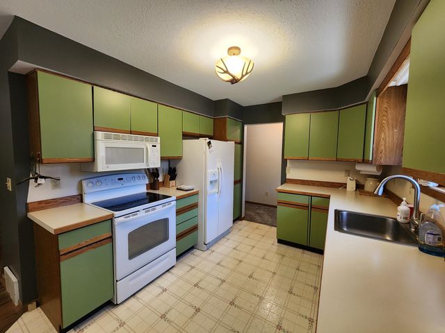 5206 Wolf Lane, Farwell, MI 48622