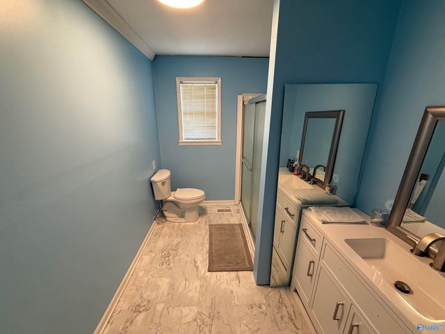 106 Sanders Road, Hartselle, AL 35640